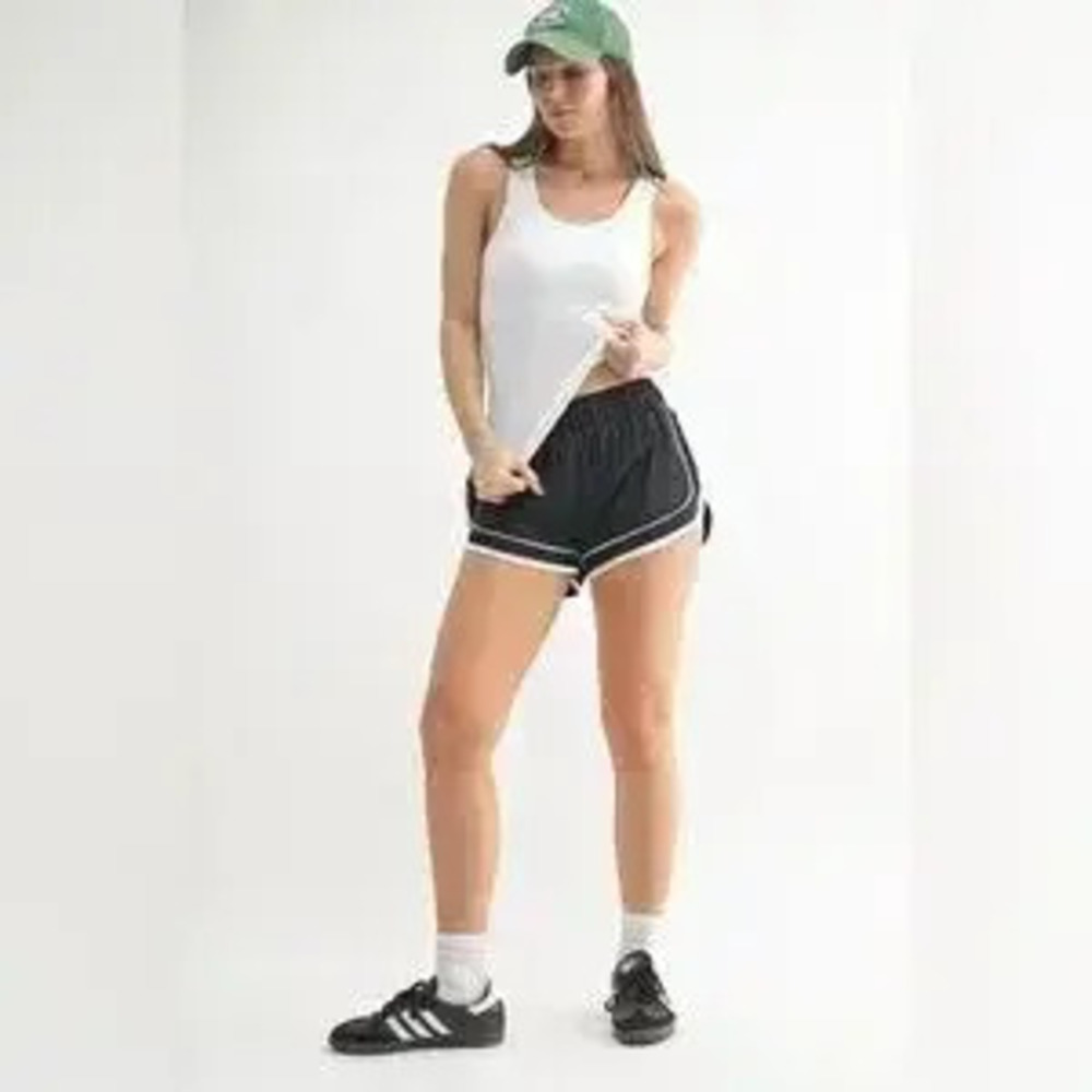 MONO B Classic Seamless Ribbed Tank - Picture 2 of 4